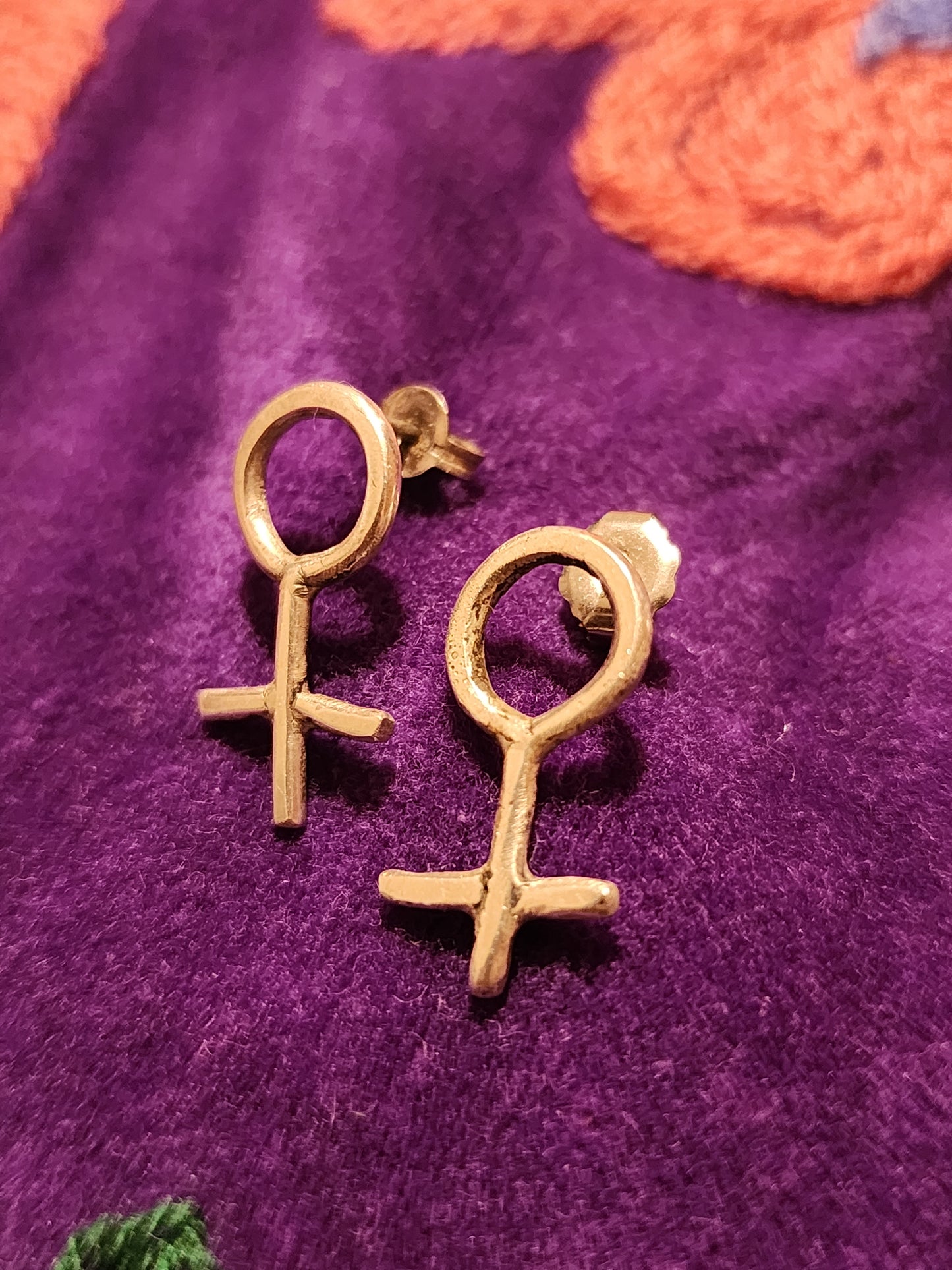 MADE TO ORDER - Femme Studs