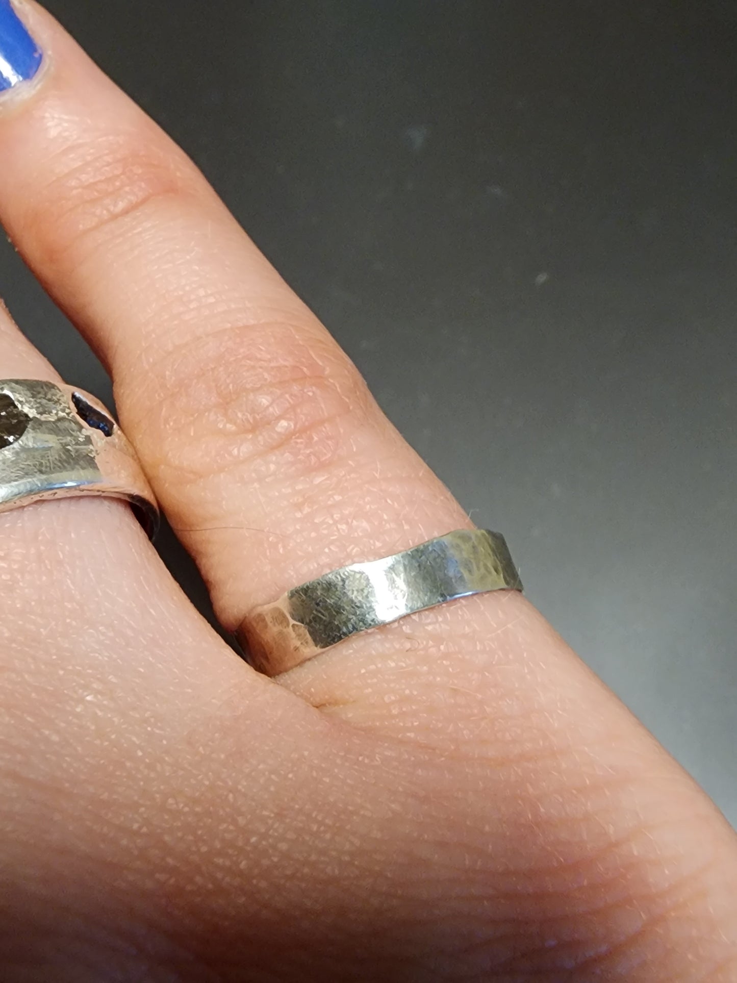 Hammer texture pinky ring - Size 7.25