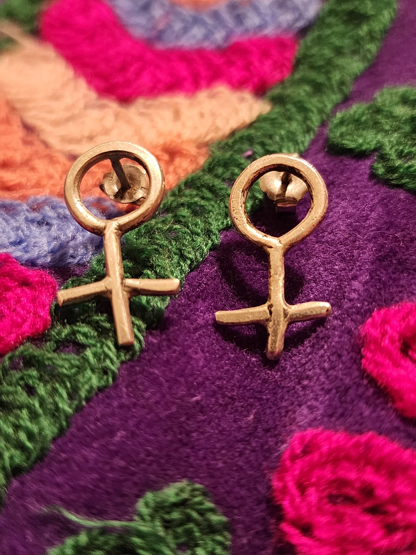 MADE TO ORDER - Femme Studs